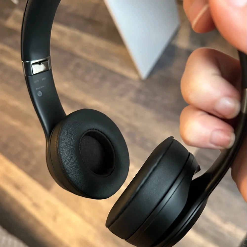Solo 4 Wireless Headphones - Black